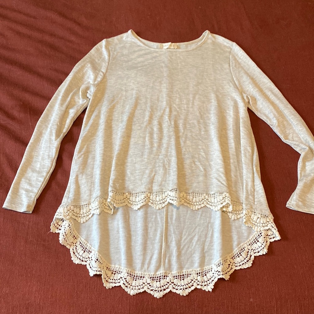 HIGH LOW ALTAR’D STATE BLOUSE